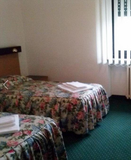 Hotel Cascata Pozzolo Formigaro Oda fotoğraf