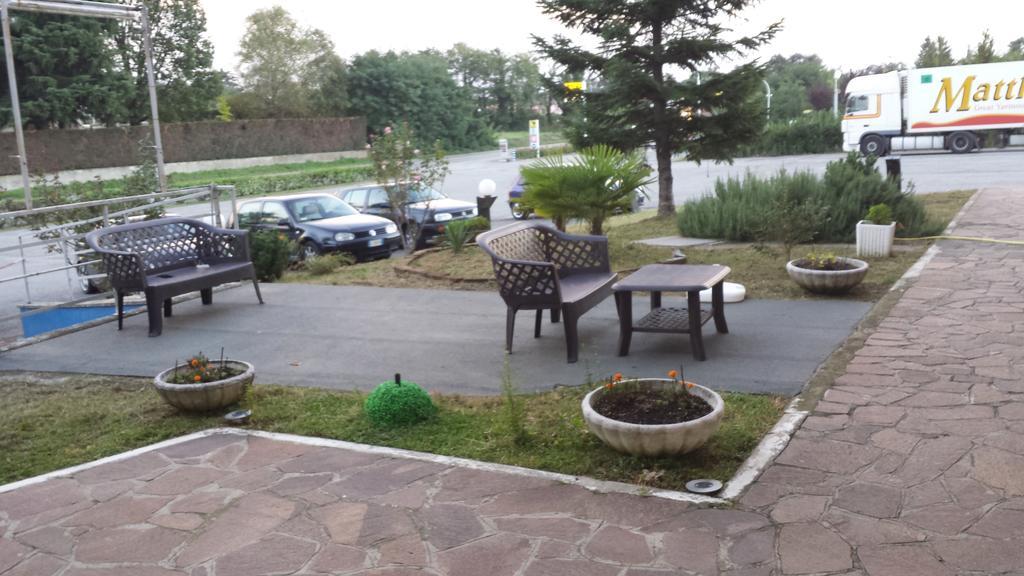 Hotel Cascata Pozzolo Formigaro Dış mekan fotoğraf