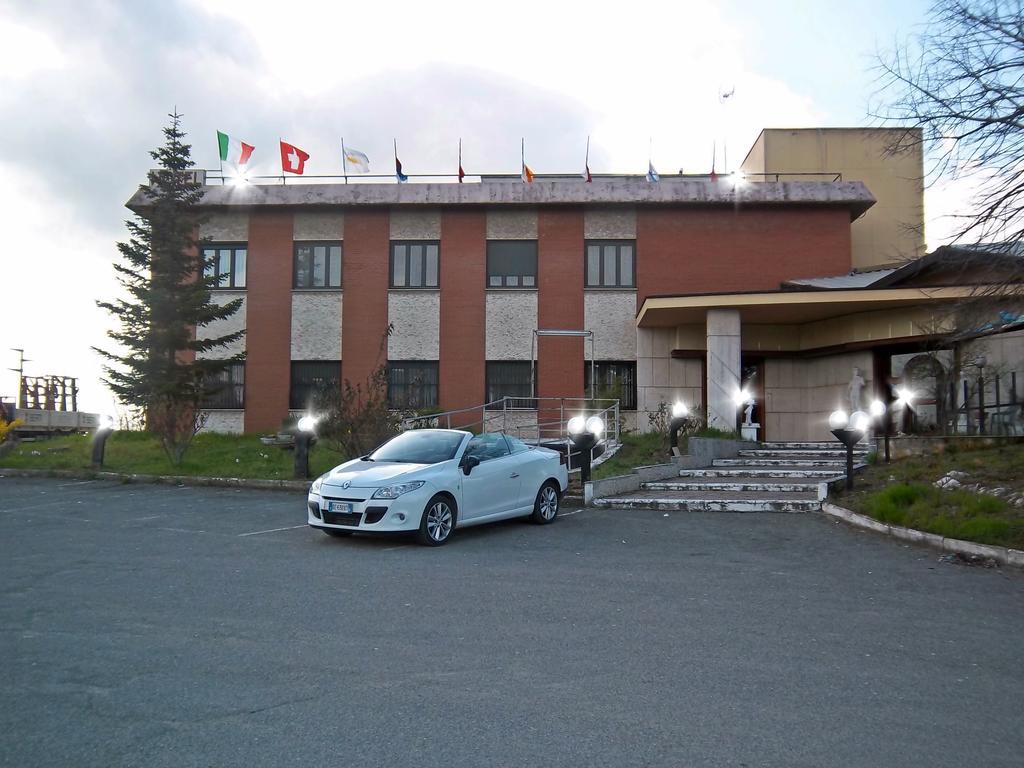 Hotel Cascata Pozzolo Formigaro Dış mekan fotoğraf