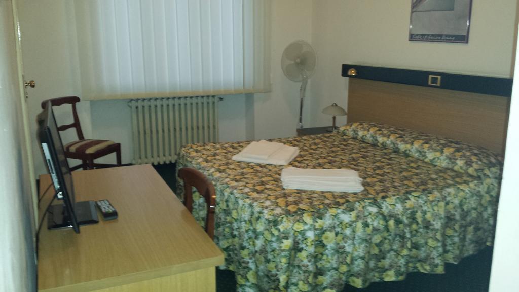 Hotel Cascata Pozzolo Formigaro Dış mekan fotoğraf